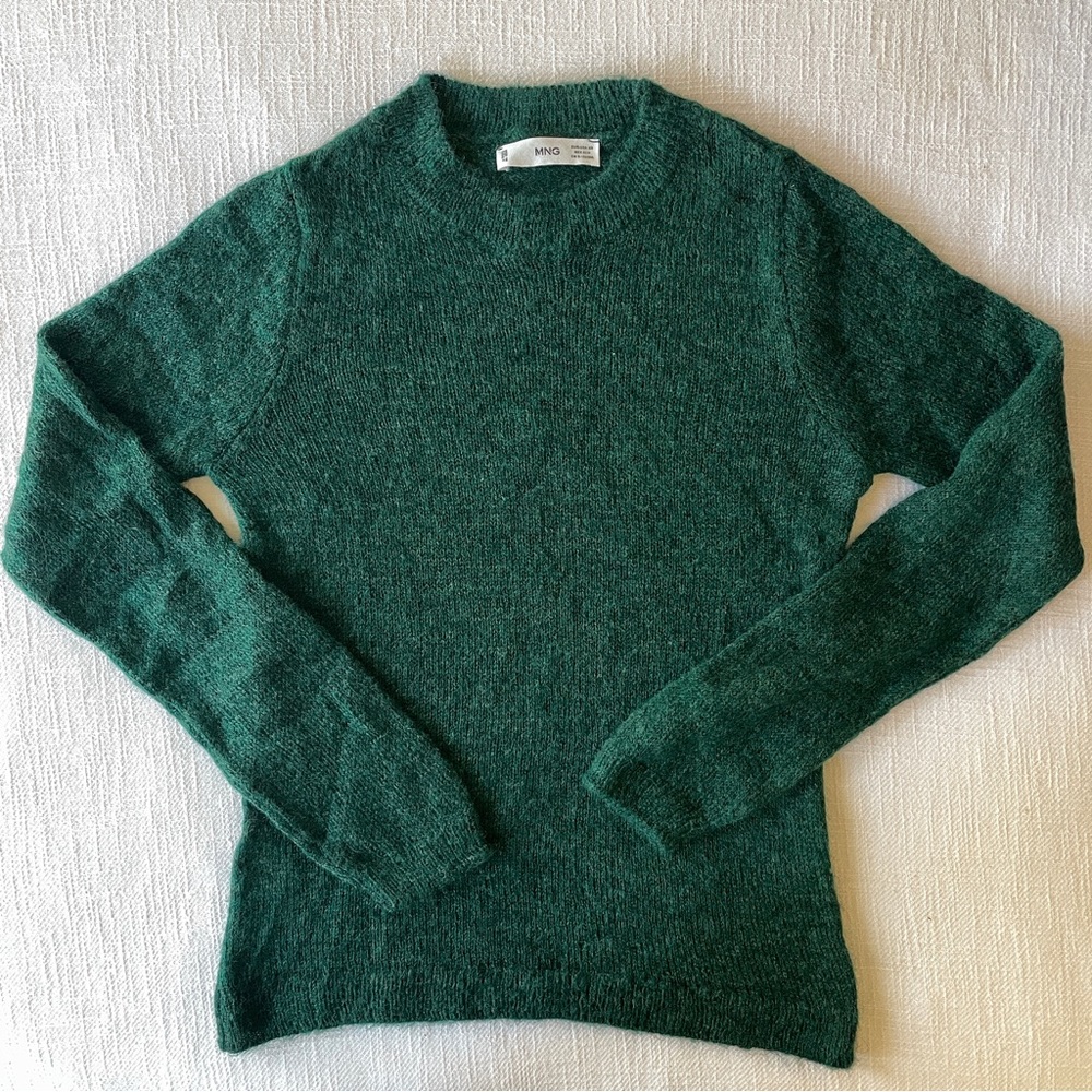 Lightweight emerald green sweater